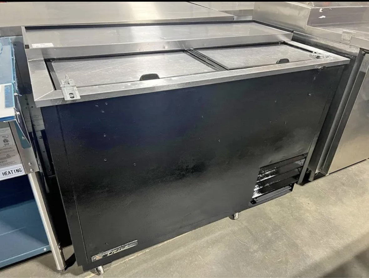 TRUE 50" BOTTLE COOLER